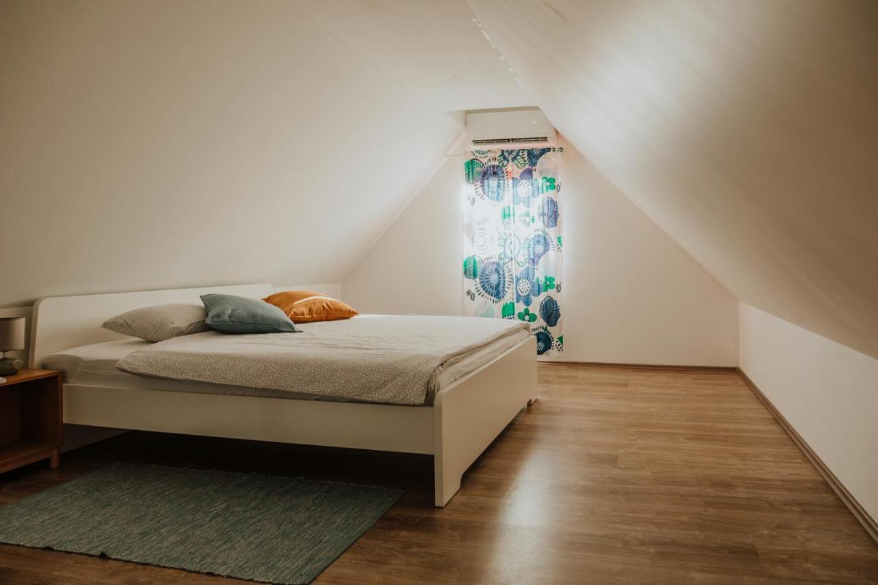 Kuca Za Odmor Lang Villa Karlovac Buitenkant foto