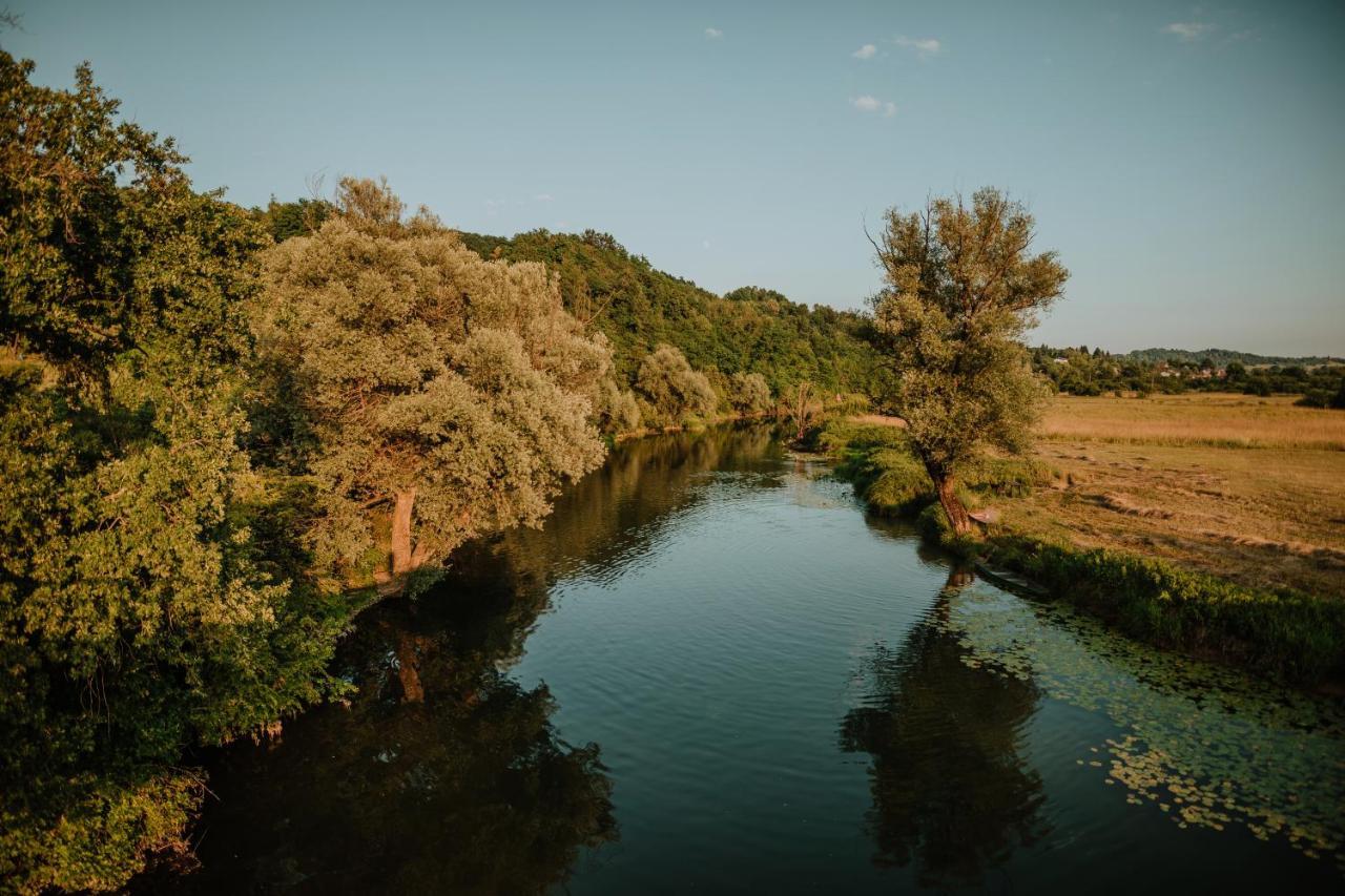 Kuca Za Odmor Lang Villa Karlovac Buitenkant foto