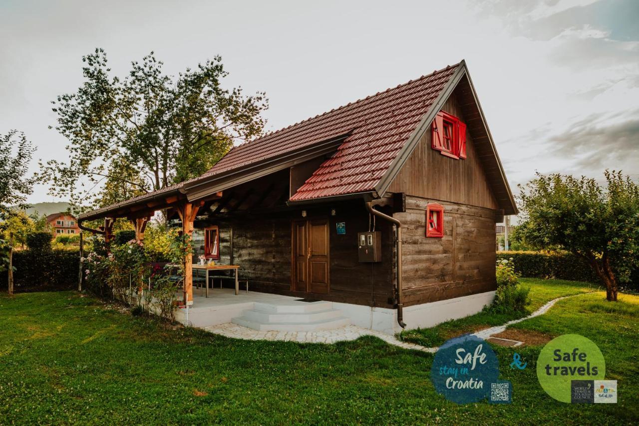 Kuca Za Odmor Lang Villa Karlovac Buitenkant foto